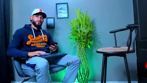 Steve  online show from October 6, 2025, 12:02 pm