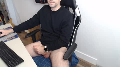 steve_oo8 online show from January 8, 2025, 5:15 pm