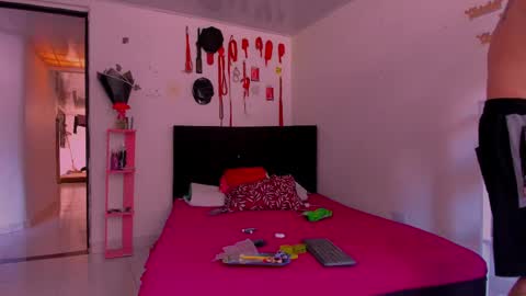 TANIA-STEVEN online show from September 21, 2025, 6:31 pm