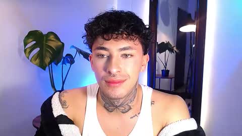 Daniel Steven Navarro online show from March 19, 2026, 1:09 am