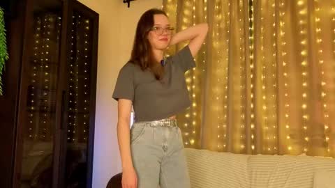 Candy online show from October 25, 2025, 6:46 pm