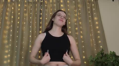 Candy online show from November 6, 2025, 5:14 pm