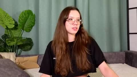 Candy online show from November 8, 2025, 6:29 pm