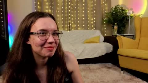 Candy online show from November 28, 2025, 6:21 pm