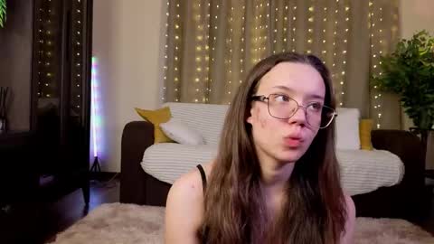 Candy online show from December 2, 2025, 6:25 pm