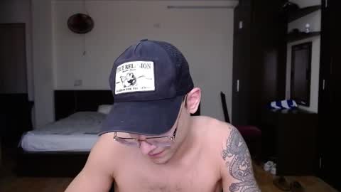 Alex   online show from February 28, 2025, 6:20 pm