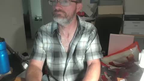Snapshot of stevethetigerr chatting on January 28, 2025, 10:34 pm SteveTheTigerr online show from January 28, 2025, 10:34 pm
