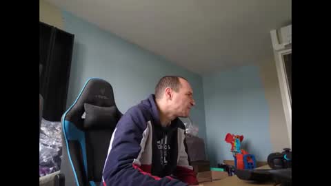 stickolive1 online show from October 31, 2025, 9:10 am