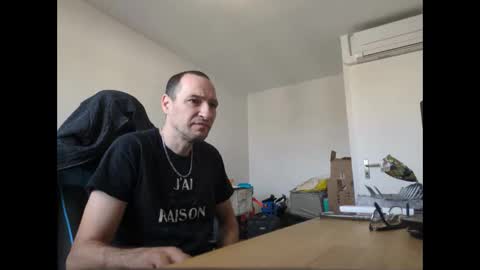 stickolive1 online show from April 22, 2026, 7:33 am