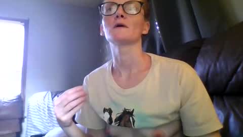 stickyredfunsize online show from November 7, 2025, 5:02 pm