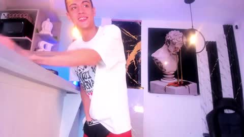 Stiven  brendan online show from December 18, 2024, 5:37 am