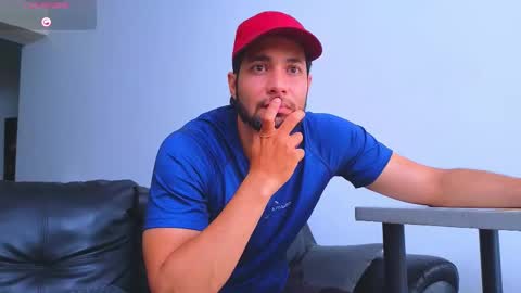 Stiven Montiel online show from September 24, 2025, 11:46 am