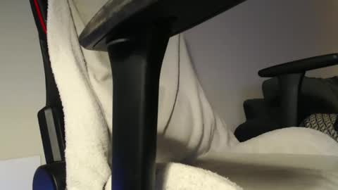 stivglatpik online show from September 15, 2025, 7:03 pm