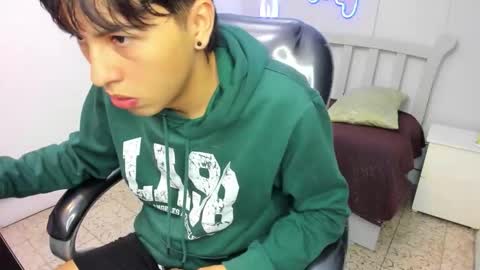 Stiwen online show from September 26, 2025, 12:31 pm