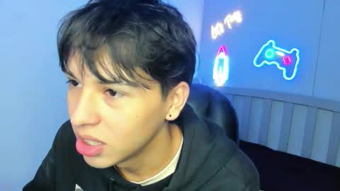 Stiwen online show from September 29, 2025, 12:32 pm