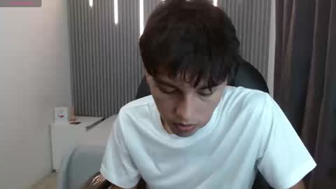 Stiwen online show from March 10, 2026, 8:14 pm