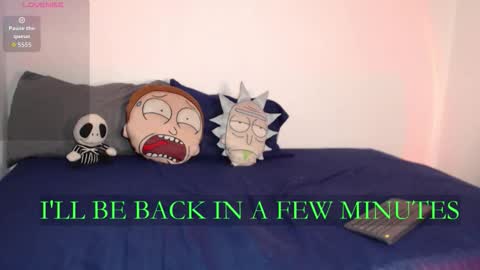 Stone Lee  online show from November 12, 2025, 7:53 am