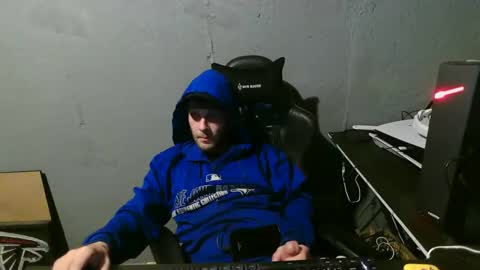 stonedpanda77 online show from December 26, 2024, 5:15 am