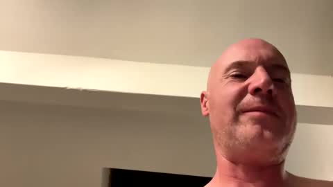 Stoodley22 online show from April 7, 2026, 7:14 pm