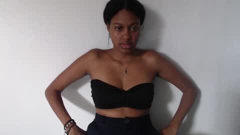 Snapshot of stormihills chatting on May 13, 2026, 7:00 pm Sweety Stormi online show from May 13, 2026, 7:00 pm