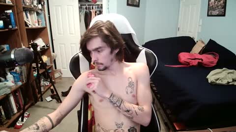 str8whiteboy21 online show from December 3, 2024, 6:06 pm