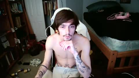 str8whiteboy21 online show from January 20, 2025, 6:42 am