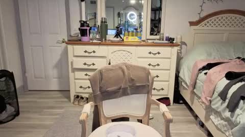 Snapshot of str8whiteboy21 chatting on February 5, 2026, 7:35 am str8whiteboy21 online show from February 5, 2026, 7:35 am