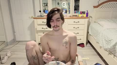 Snapshot of str8whiteboy21 chatting on February 20, 2026, 8:20 pm str8whiteboy21 online show from February 20, 2026, 8:20 pm