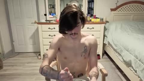 Snapshot of str8whiteboy21 chatting on February 22, 2026, 5:08 am str8whiteboy21 online show from February 22, 2026, 5:08 am