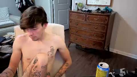 str8whiteboy21 online show from June 15, 2026, 4:42 pm