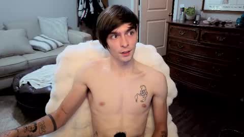 str8whiteboy21 online show from June 17, 2026, 3:24 pm
