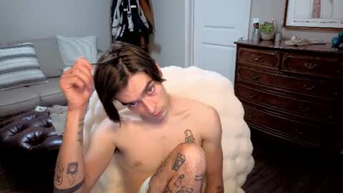 str8whiteboy21 online show from June 18, 2026, 4:35 am