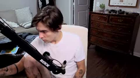 str8whiteboy21 online show from July 16, 2026, 4:18 am