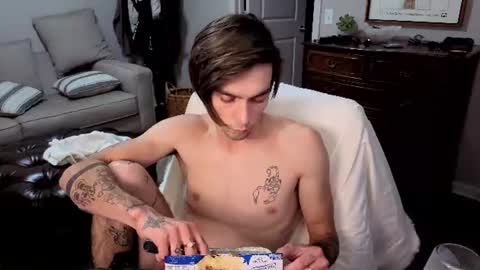 str8whiteboy21 online show from August 6, 2026, 2:24 am