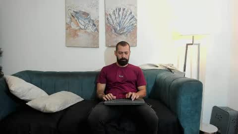 straight__friends online show from April 6, 2026, 2:07 pm