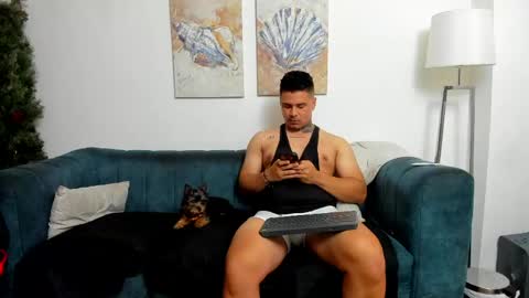 straight__friends online show from April 19, 2026, 2:27 pm