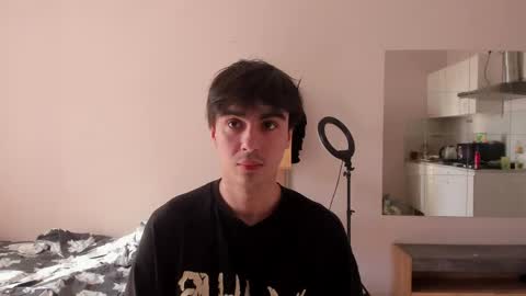 Snapshot of stralght_twinks chatting on May 23, 2026, 2:43 pm Ray online show from May 23, 2026, 2:43 pm