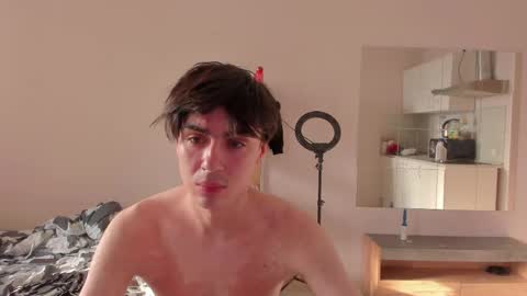 Snapshot of stralght_twinks chatting on June 6, 2026, 4:12 pm Ray online show from June 6, 2026, 4:12 pm