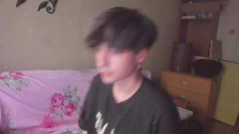 Snapshot of stralght_twinks chatting on June 14, 2026, 2:24 am Ray online show from June 14, 2026, 2:24 am