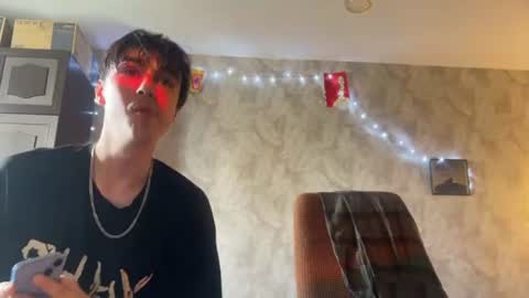 Snapshot of stralght_twinks chatting on June 22, 2026, 10:23 am Ray online show from June 22, 2026, 10:23 am