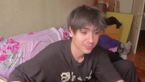 Snapshot of stralght_twinks chatting on June 27, 2026, 10:09 am Ray online show from June 27, 2026, 10:09 am