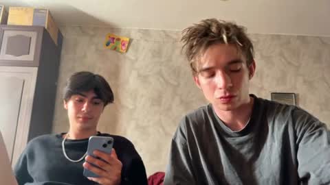 Snapshot of stralght_twinks chatting on July 4, 2026, 1:39 pm Ray online show from July 4, 2026, 1:39 pm