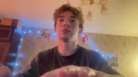 Snapshot of stralght_twinks chatting on July 14, 2026, 7:57 am Ray online show from July 14, 2026, 7:57 am