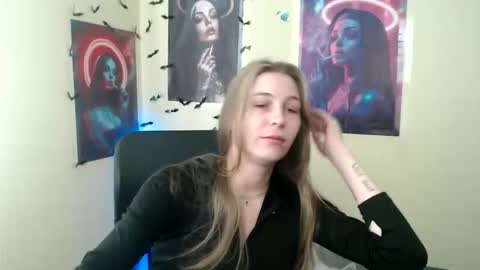Snapshot of stranger_giirl chatting on April 30, 2026, 7:04 am Amalia online show from April 30, 2026, 7:04 am