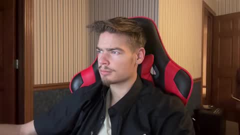 stratman301 online show from November 24, 2025, 2:11 am