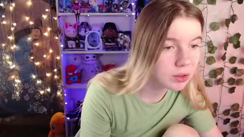 Juli online show from February 28, 2025, 2:09 am