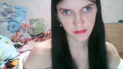 Strawberry Storm online show from April 20, 2026, 4:43 pm