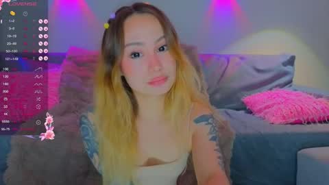 Snapshot of strawberrypie99 chatting on May 22, 2026, 7:48 am Tati and Lola online show from May 22, 2026, 7:48 am