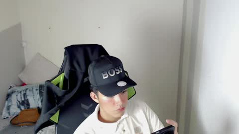 Street online show from April 8, 2026, 10:32 pm