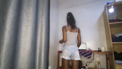 streetlioness online show from September 19, 2025, 7:32 am